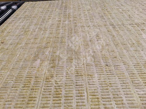 巖棉保溫板有哪些特點，抗壓能力如何？